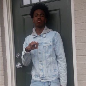 Meet your Posher, Henry